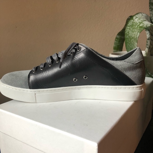 ✖️SOLD✖️ Zanzara Suede and Leather Low Top Sneaker - Picture 4 of 7